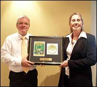 Peter O’Brien receiving the supporter award for the Rural Industries Research and Development Corporation