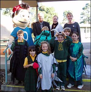 Ollie, Staff and students of Keilor PS
