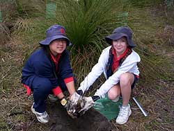 Kids involved in Junior Landcare Program